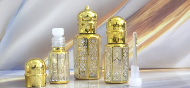 Divine Majestic Attar - Luxurious Rose Oudh Sandalwood Perfume Oil - Long Lasting, Alcohol-Free, 3ml